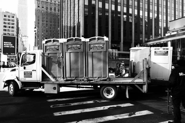 Best Portable restroom trailer rental  in Cape Girardeau, MO